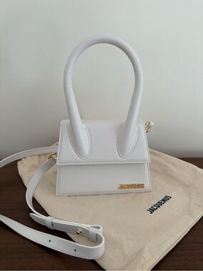 Jacquemus the medium Chiquito Bag
